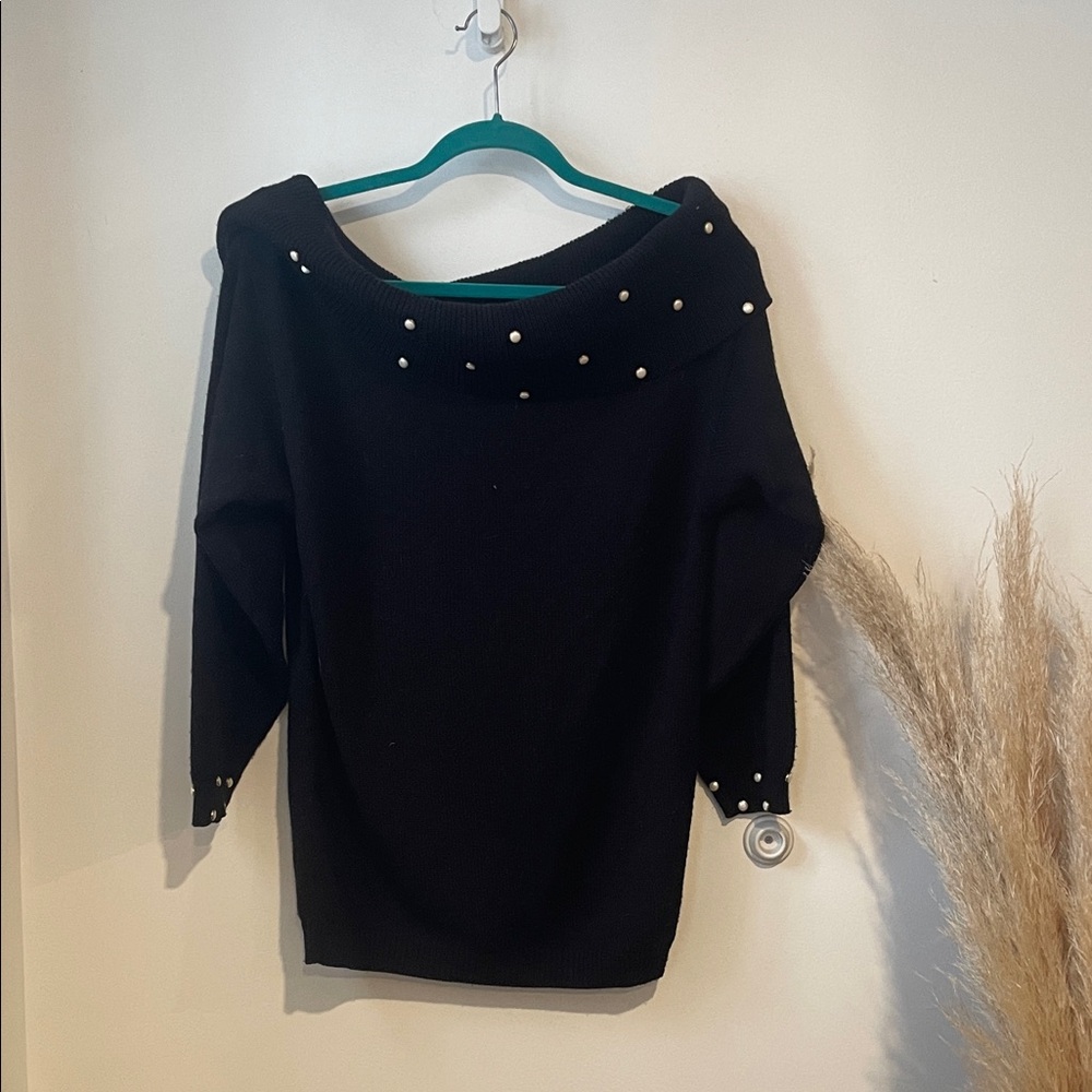 Chic Vintage Off-the-Shoulder Black Sweater with Pearl Details B120